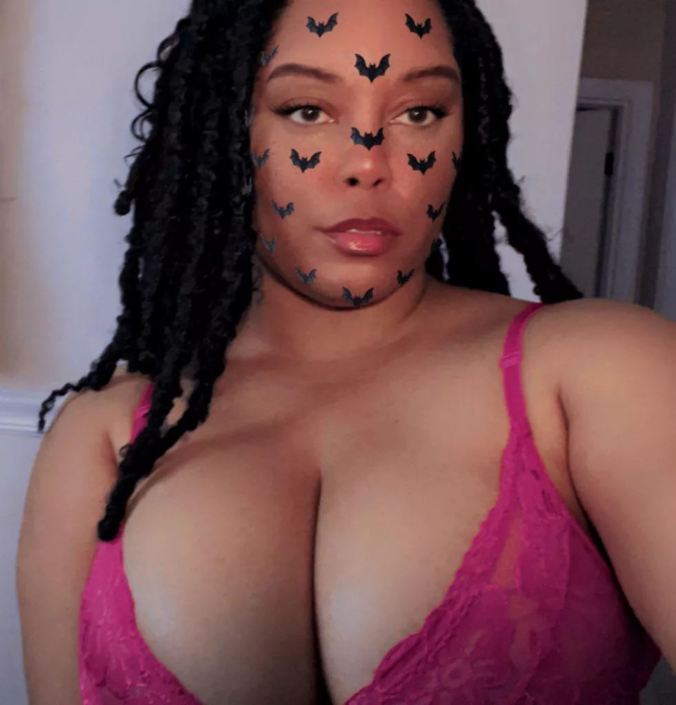 Its the season to send money without reason 👸🏽