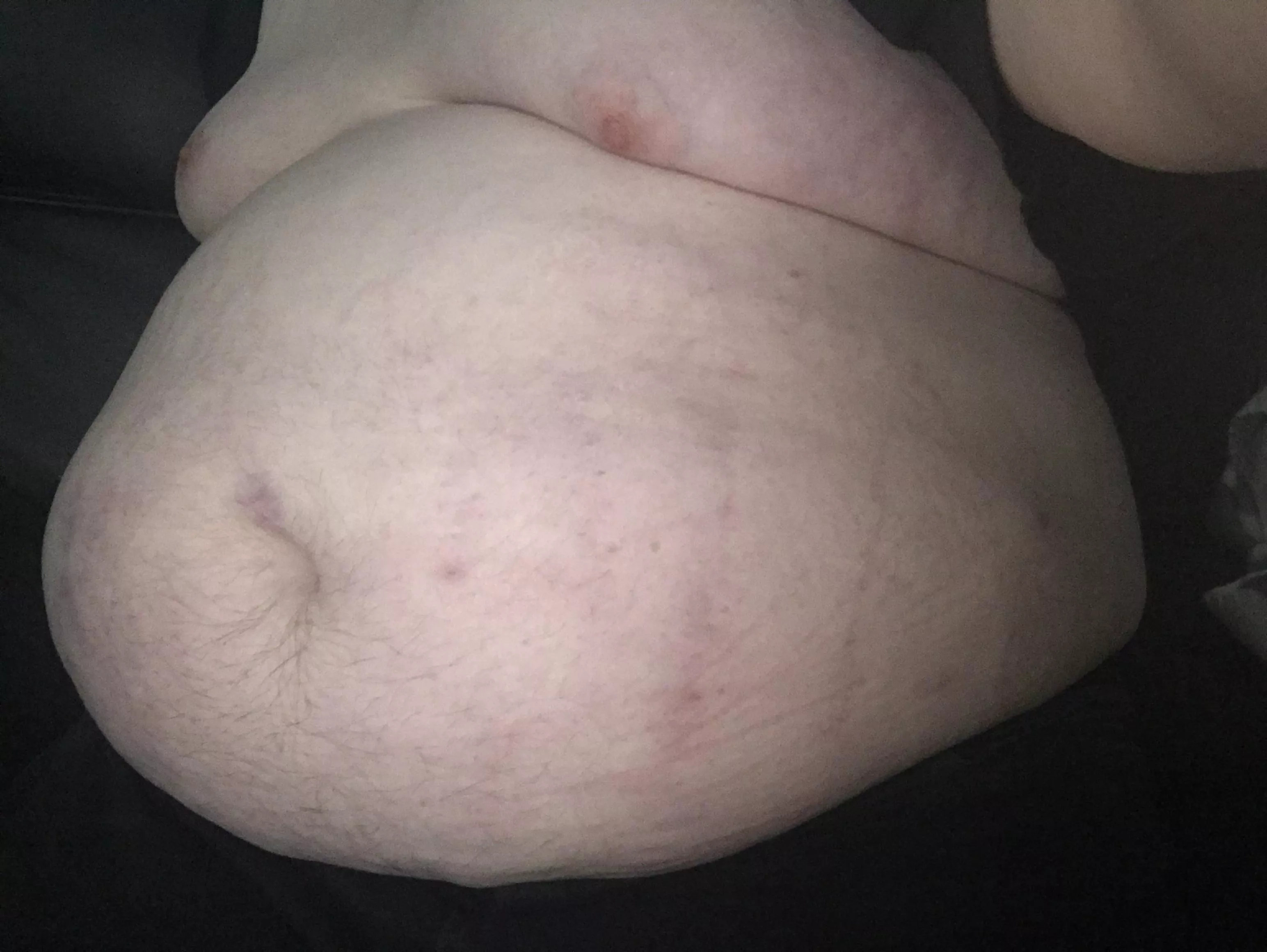Look how chubby my belly is! 😍 P.S. it’s super soft! 🥰