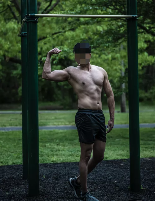 looking for single female and couples