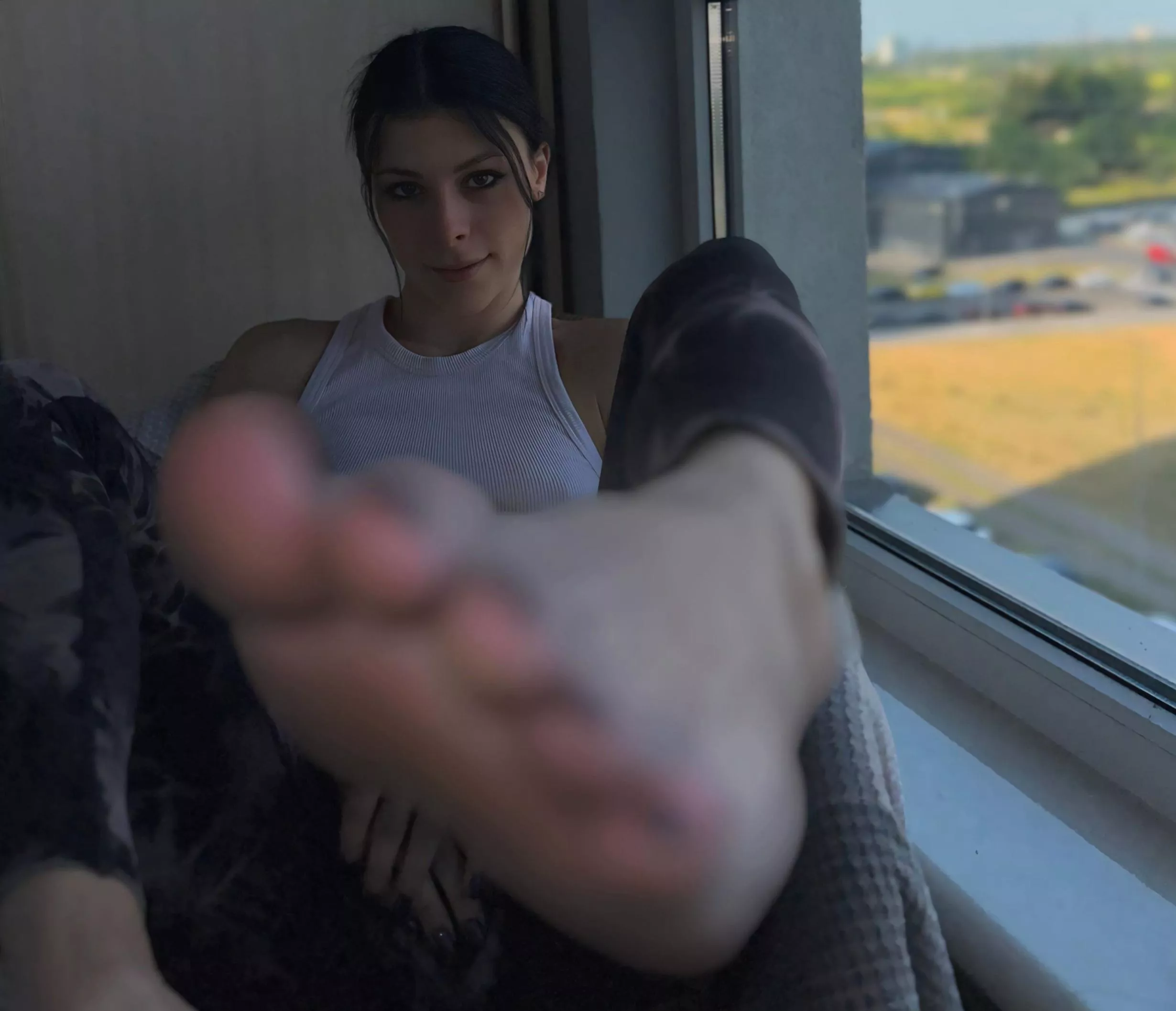 My feet are swelling a lot. Give me a massage