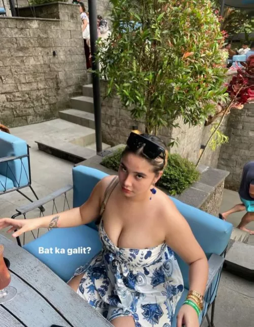 Online daddy? I wanna start my week with you cheating on her 😈 