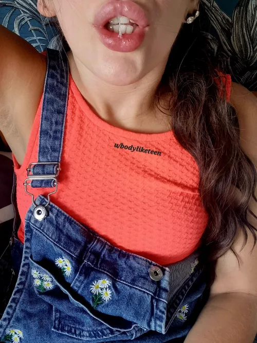 Sticky grool on my mouth. Does it turn you on:) 