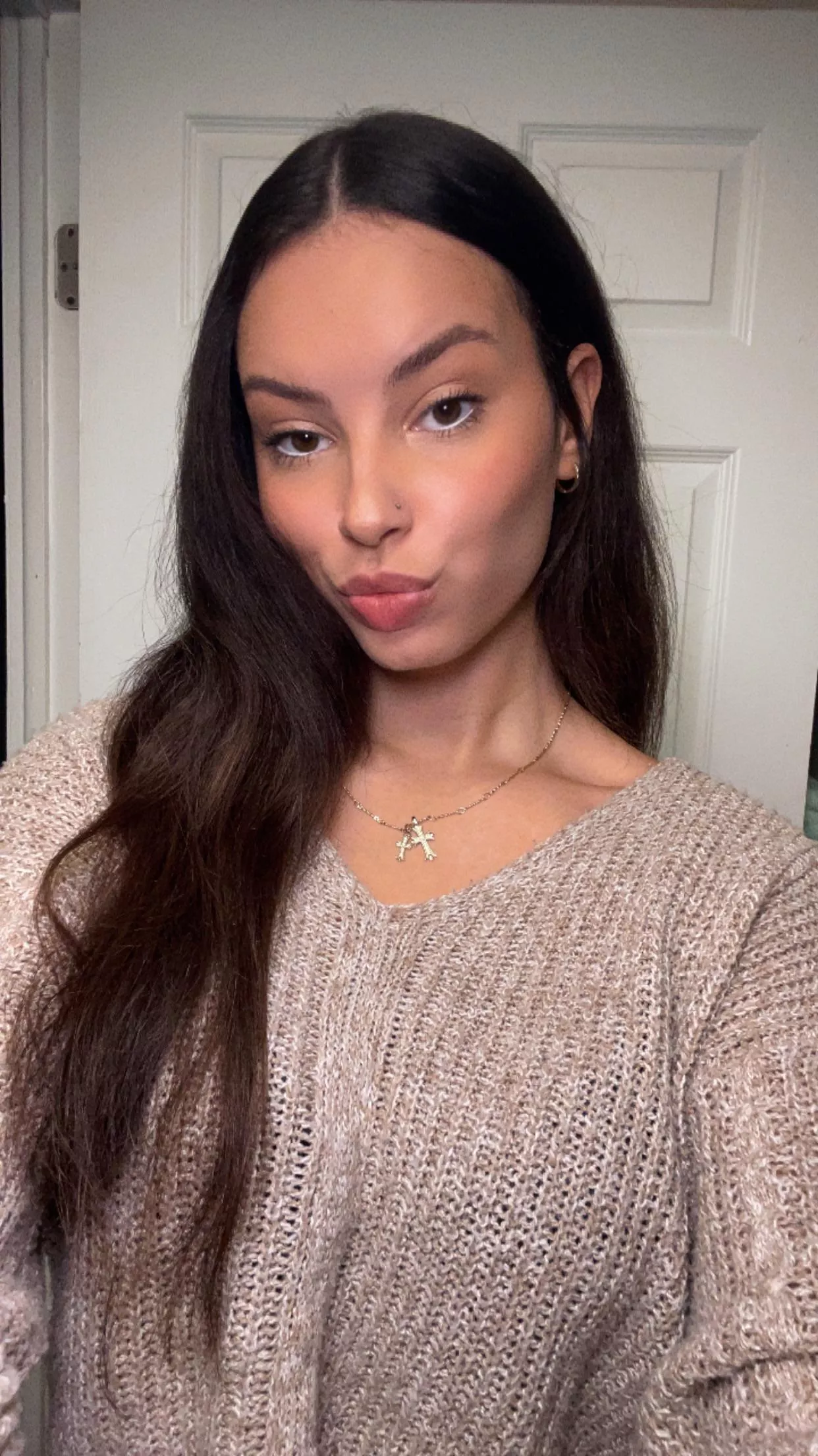 straightened my curly hair ;) do you like long hair baby 