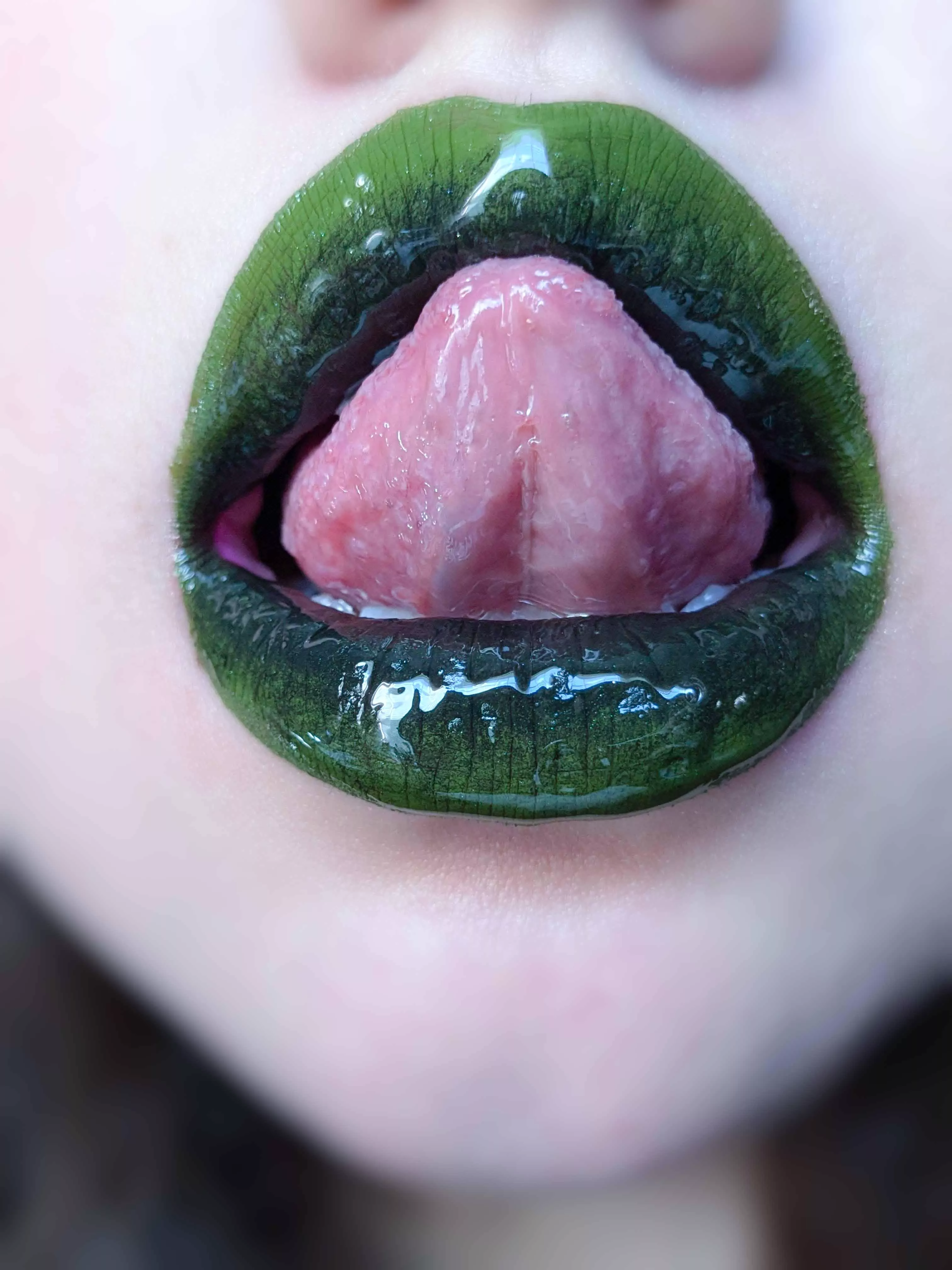 Swamp seduction 🐊💚