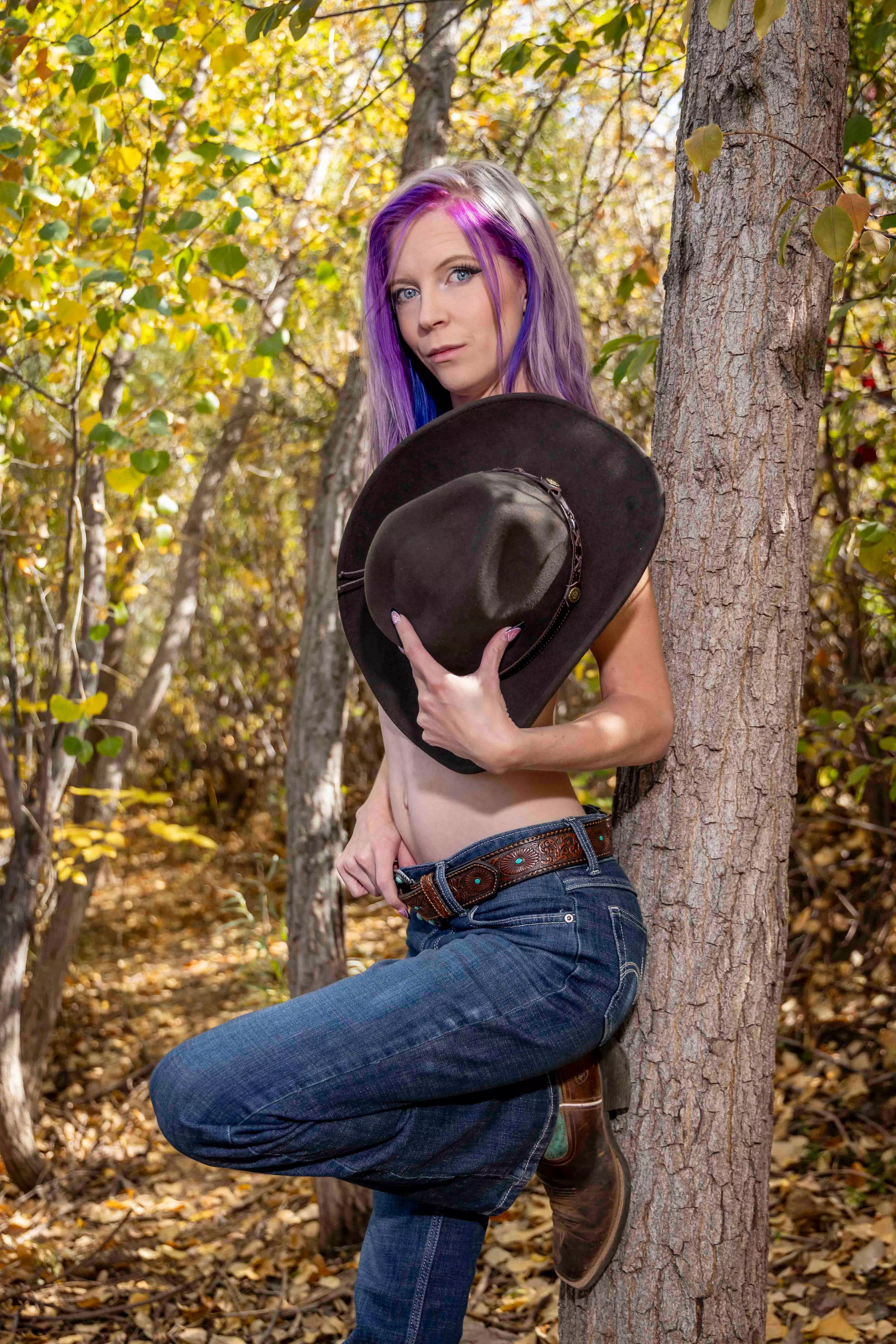 The perfect combination: fresh air, fall leaves, and a cowboy hat