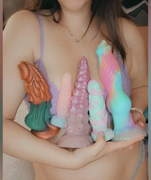 Wanna pick my toy ;)