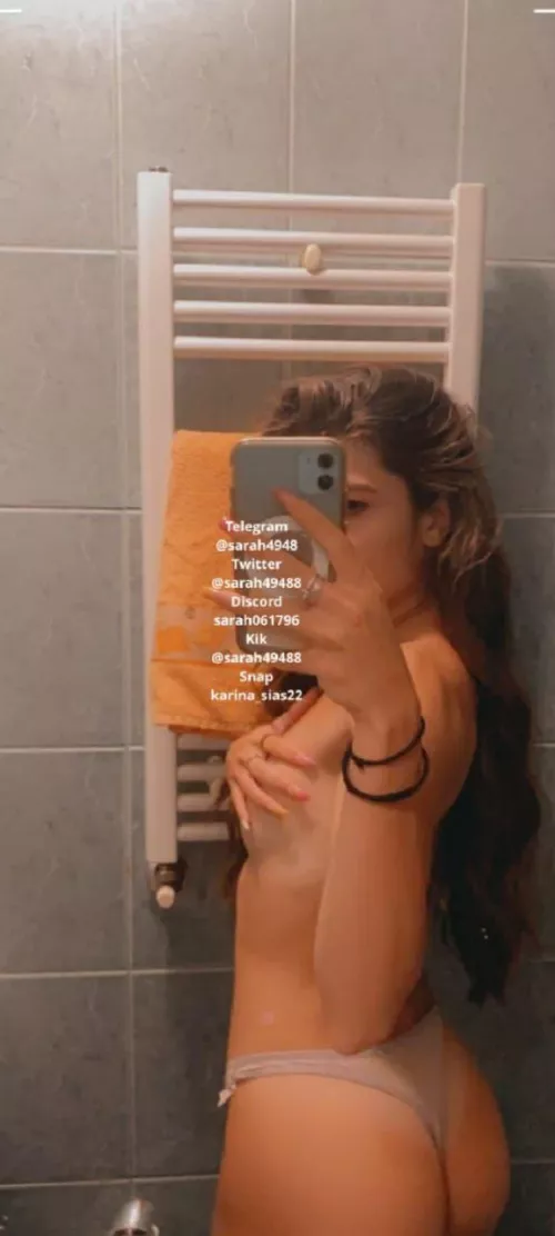 21[F4M] S'ending nudes to e'veryone who like this just because i'm horny💦