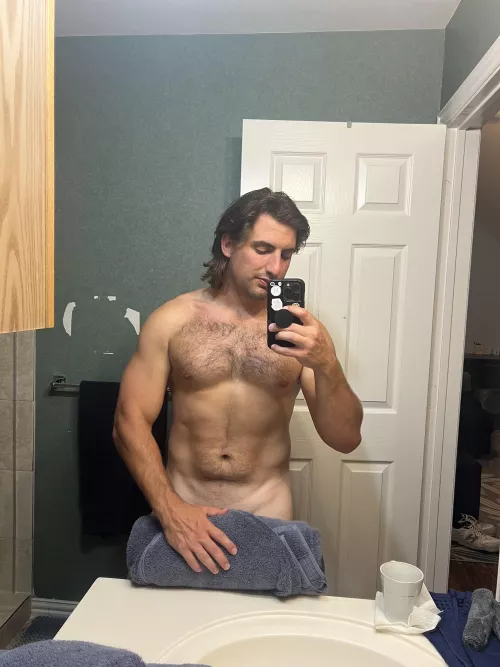 24 [M4F] In dallas for the next few days. want to see if reddit can get me laid 