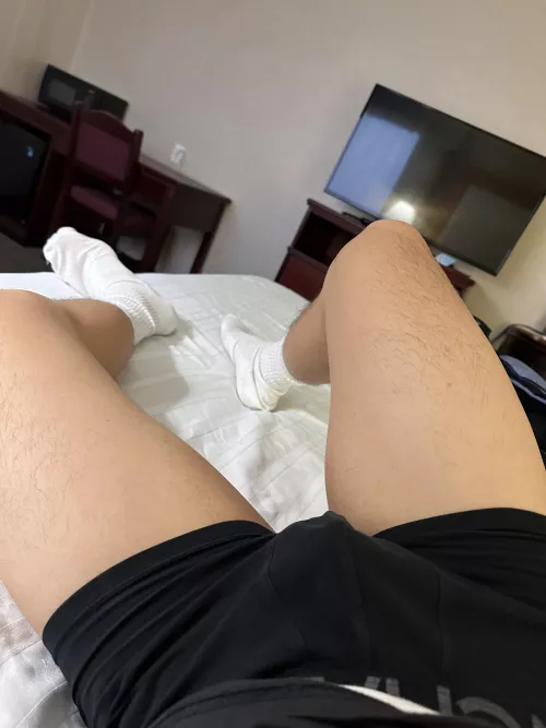 25 [M4M] btm looking to have fun