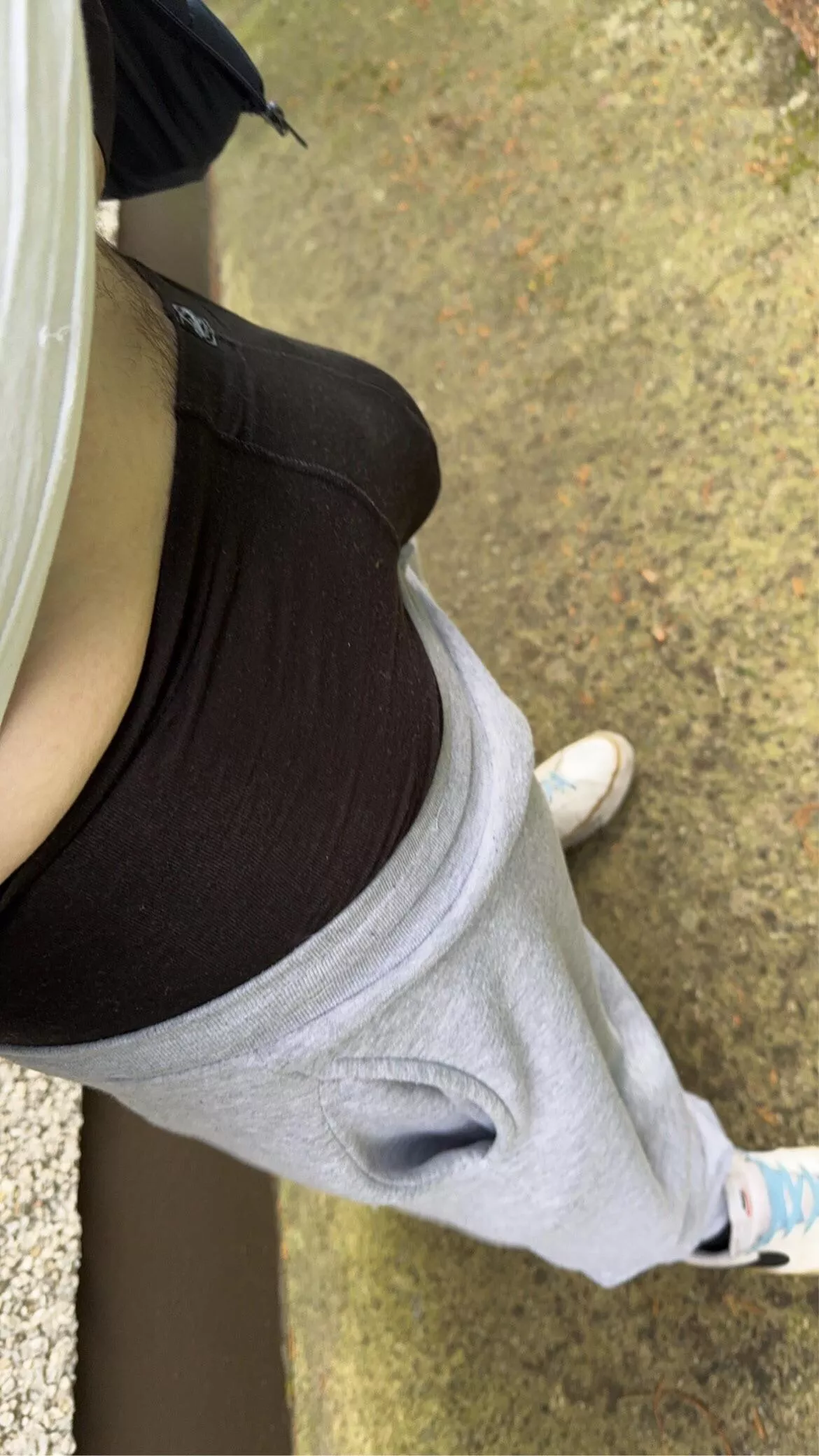 [35] Rarely wear boxers 💁🏻‍♂️