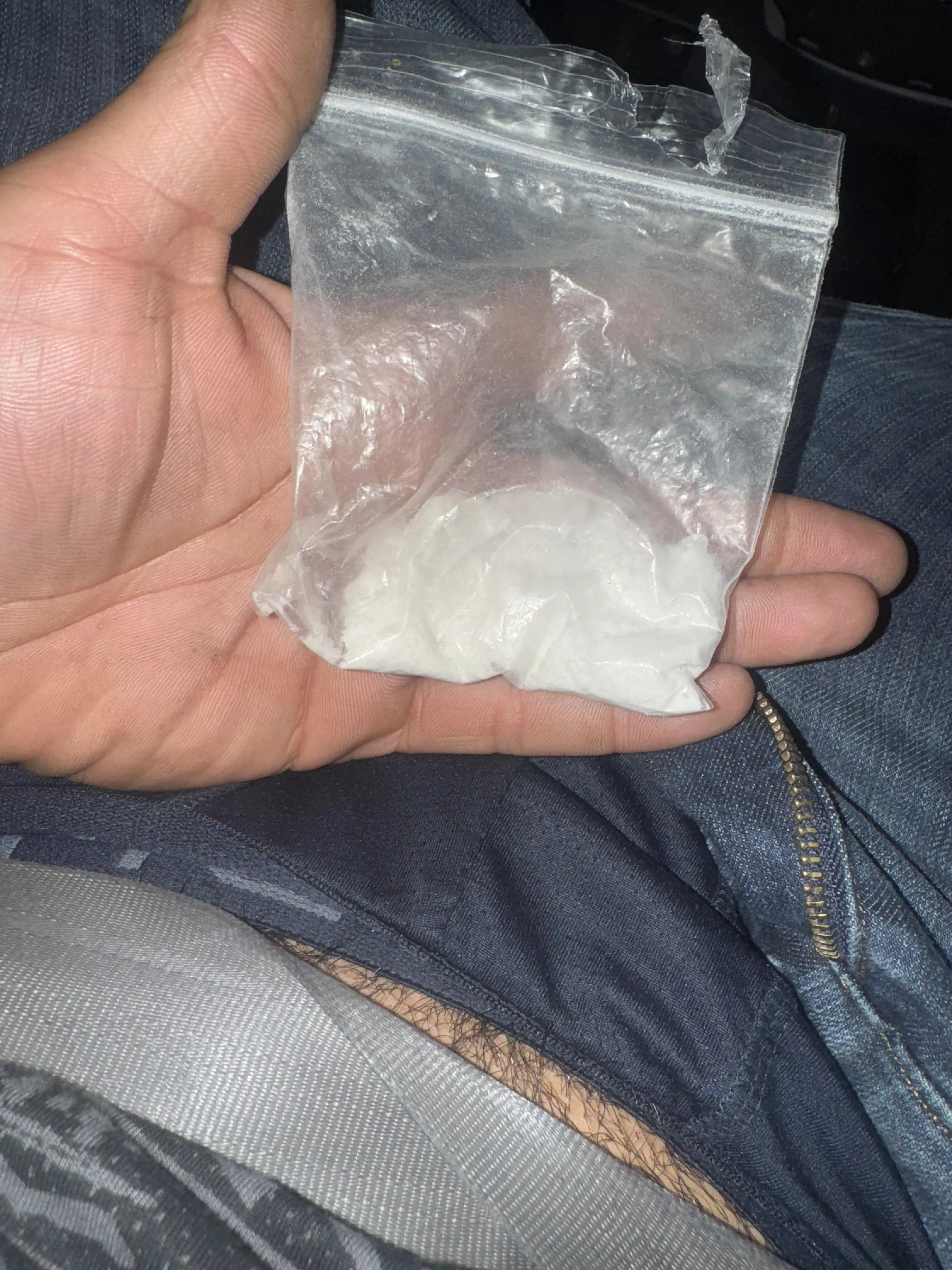 Any ladies  in the 503? HMU. 6’2” 230 attractive m4f