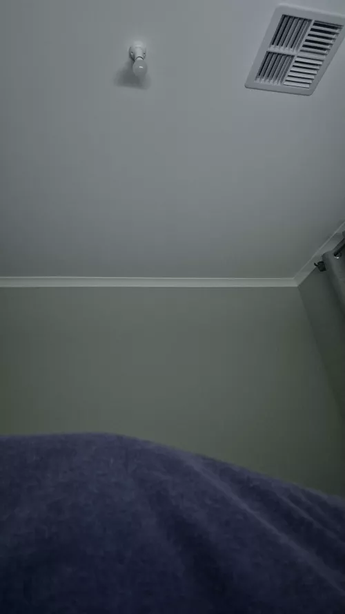 Buying snap session rn, must be aussie