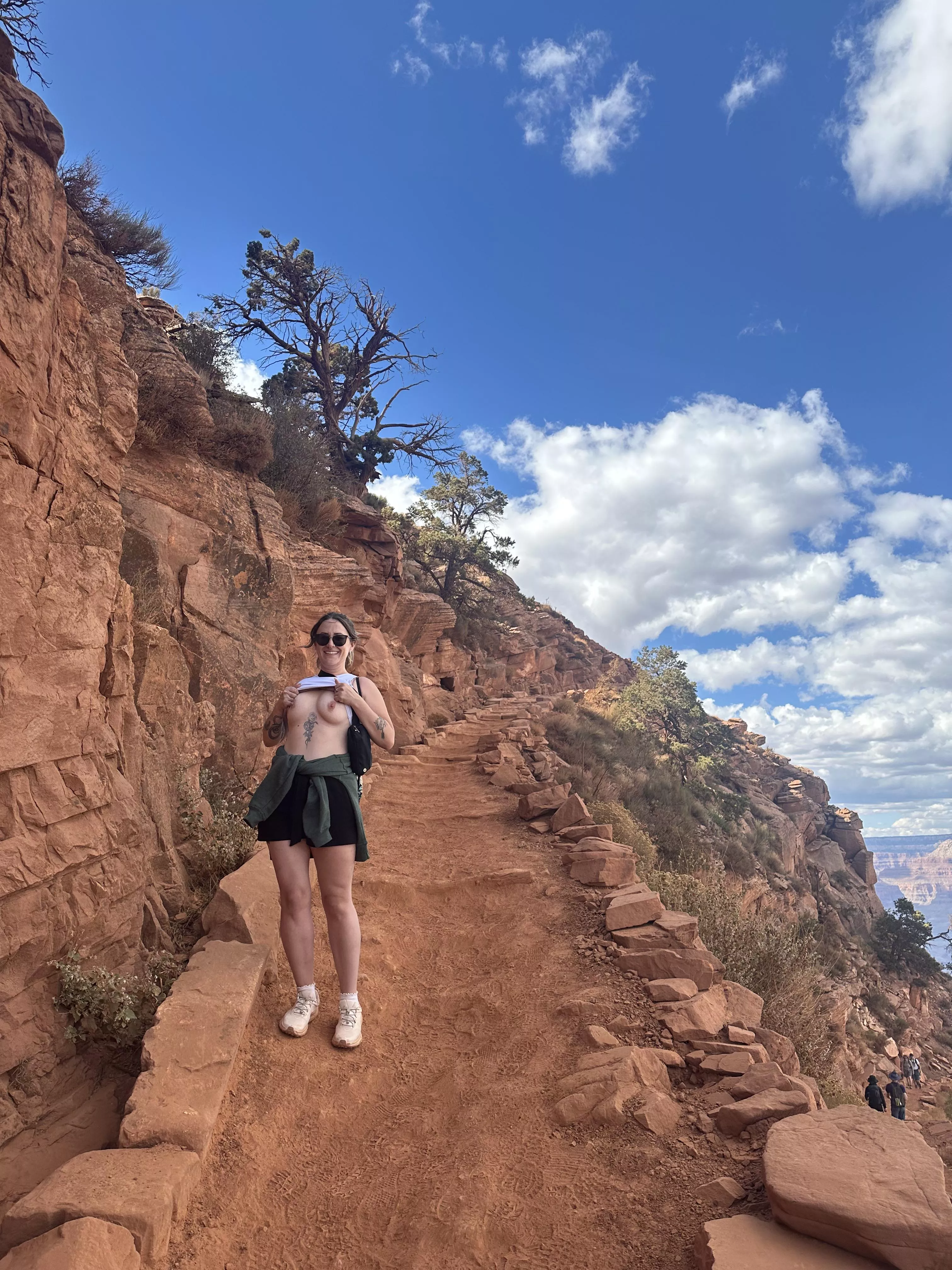 Canadian gal gets her grand cannons out in the Grand Canyon 🏜️ [f]