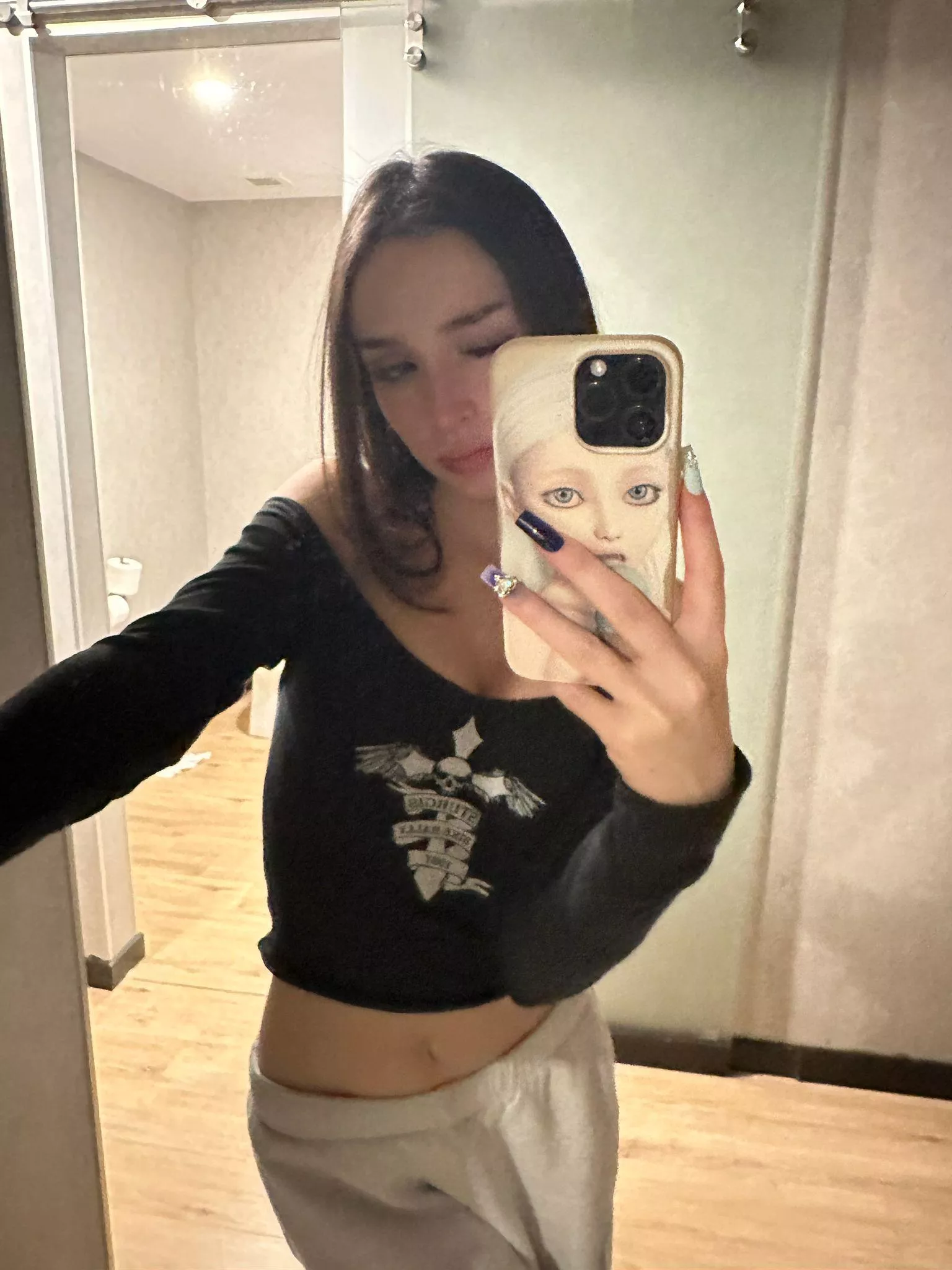 Do you think small girls are attractive?