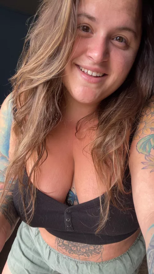 Does my plus size body covered in tattoos turn you on ?