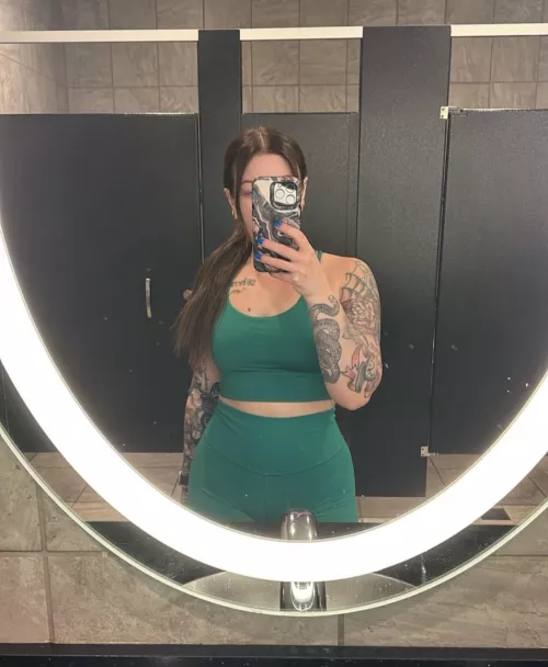 Early morning gang rape session for me maybe? 👅