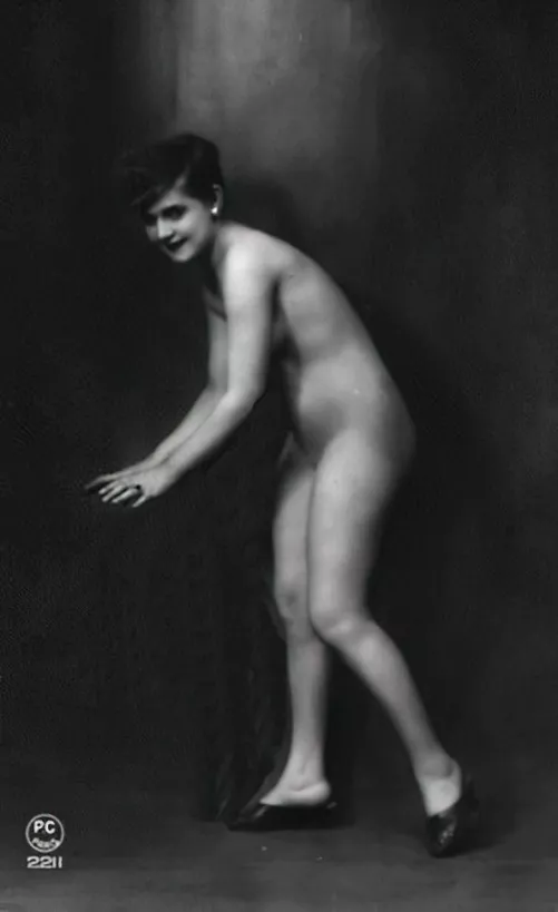 English Studio nude