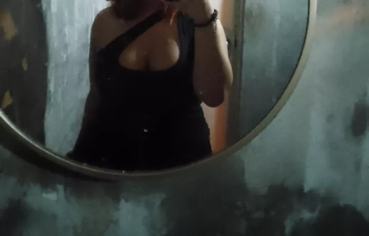 F19 marikina area walk bookings available message me on telegram laceylovesu 