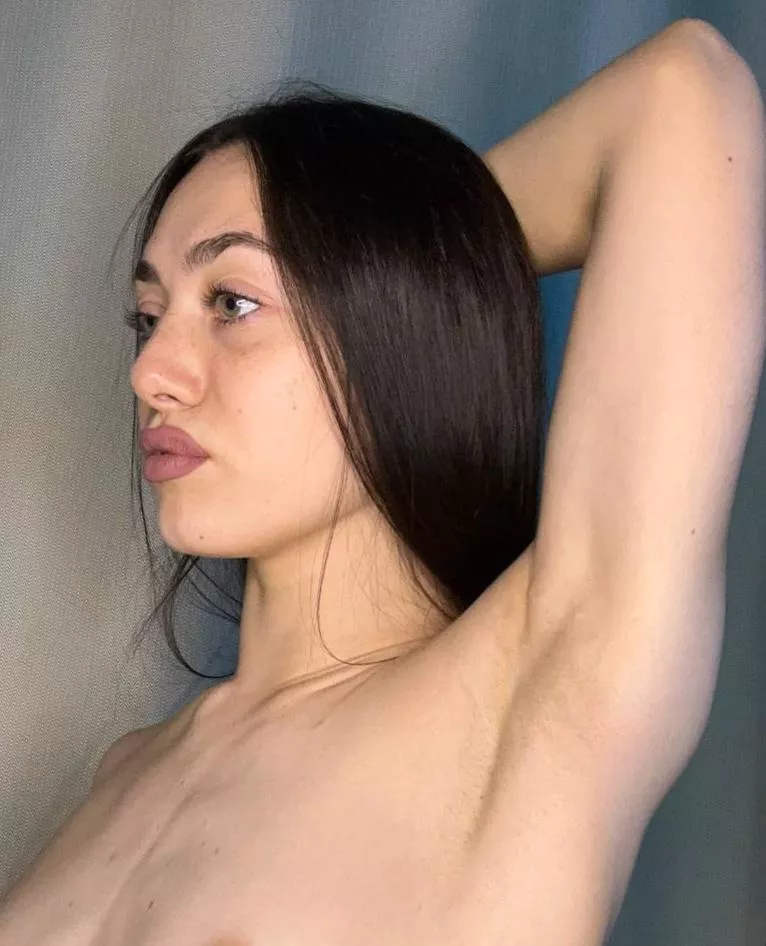 Fuck my armpits hard and cum in them