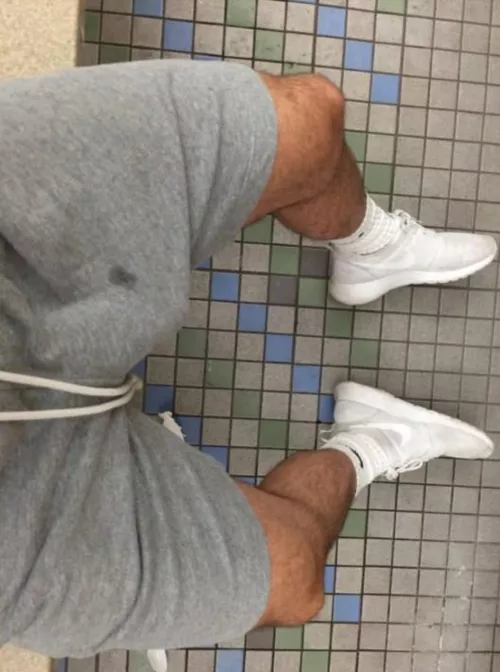 Going commando at the gym