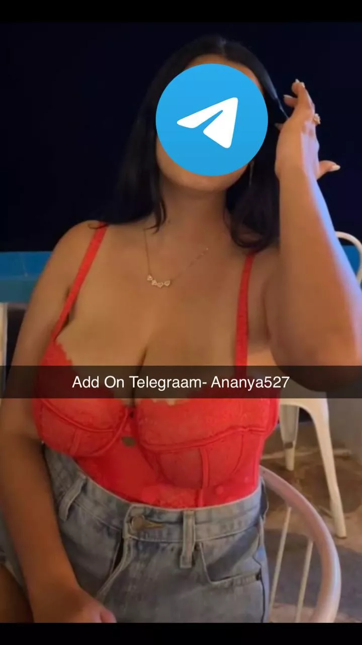 Heyyy, need to grab my tits and hold them while I cum...