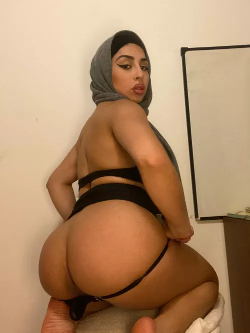 How long would you last in my ass? 😈