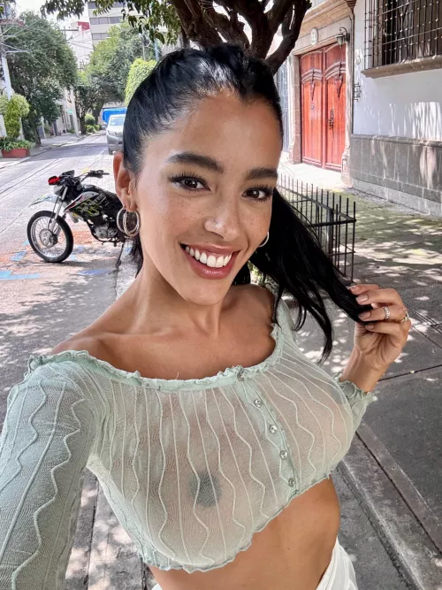 I didn't want to ruin this top with a bra underneath 