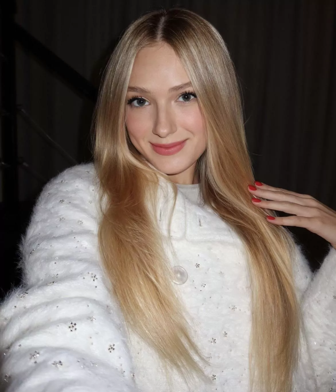 I love getting nice and pretty for my BBC bull😘