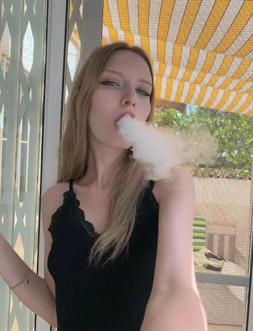 I will smoke and you will kiss my booty