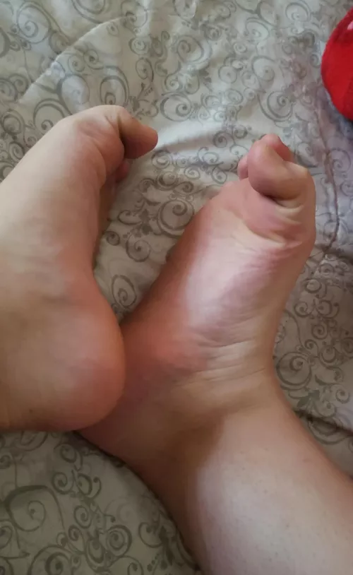 I would like some kisses on my feet
