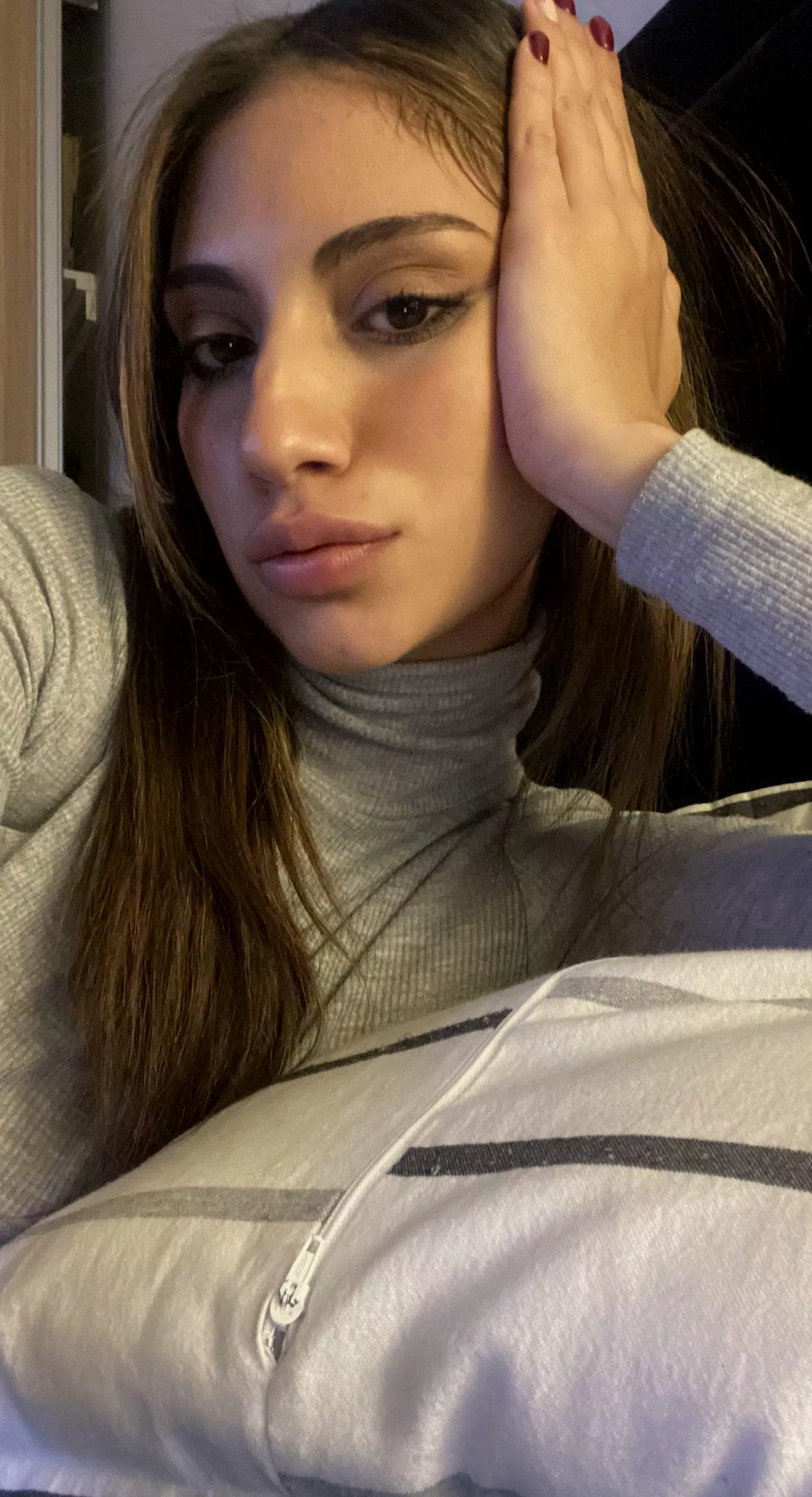 im really bored i need some love and hot conversation