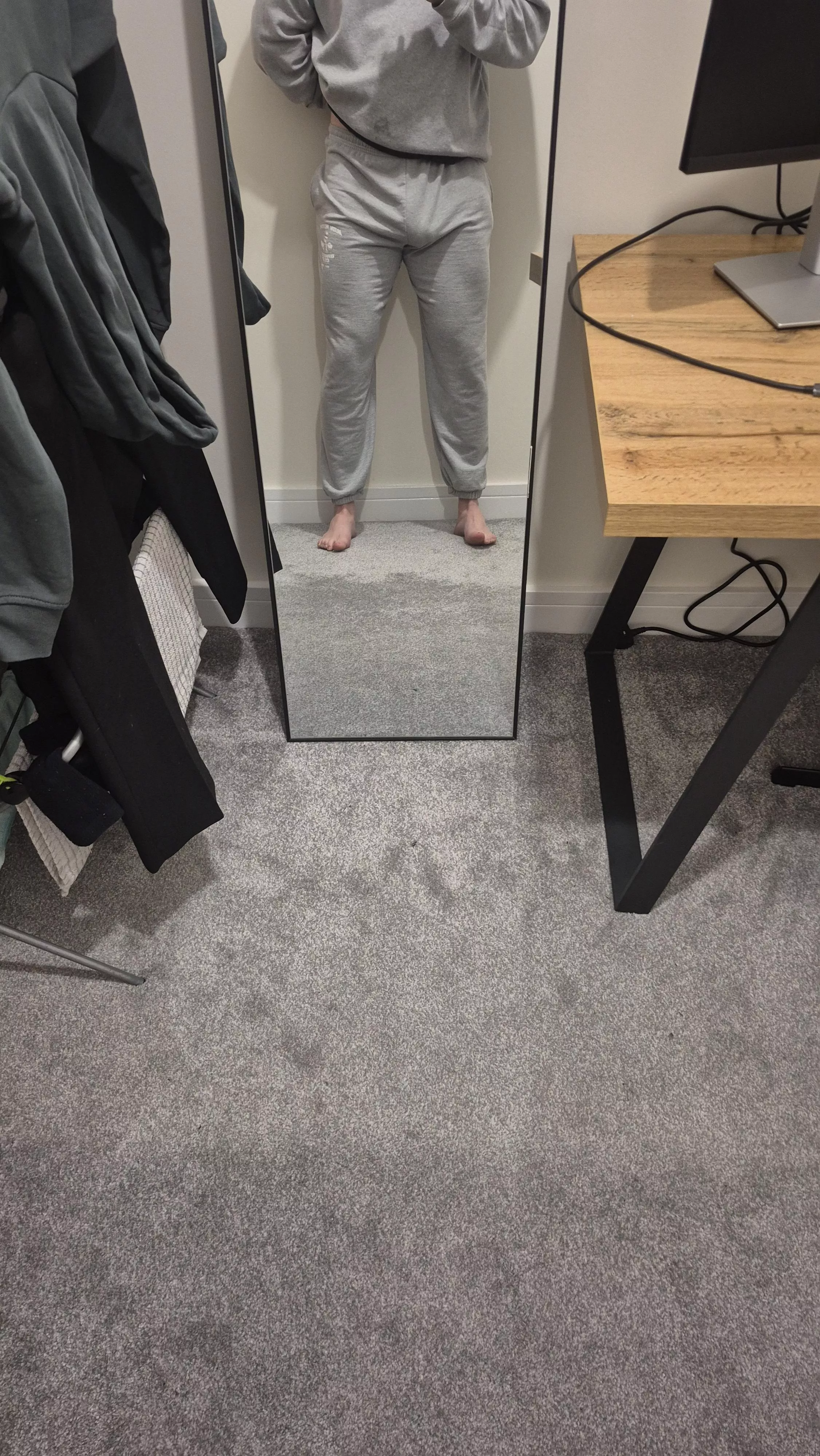 Is my 3rd leg obvious?