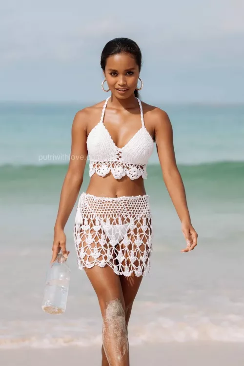 It’s beach day! Who’s coming with me?