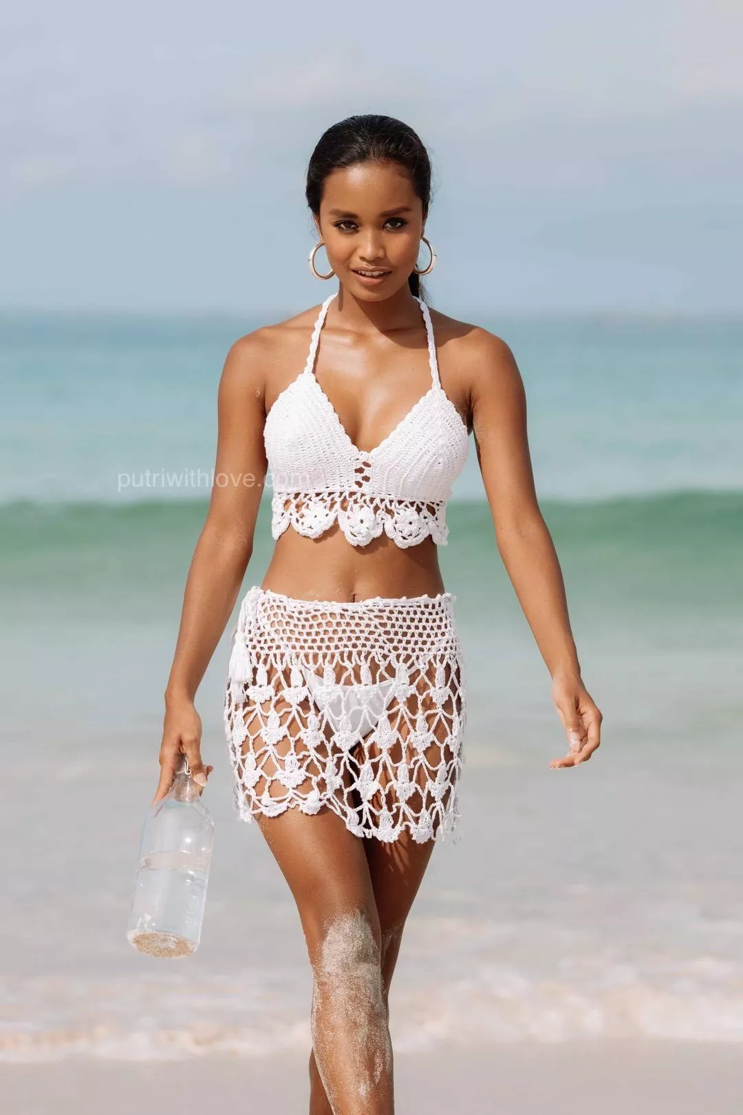 It’s beach day! Who’s coming with me?