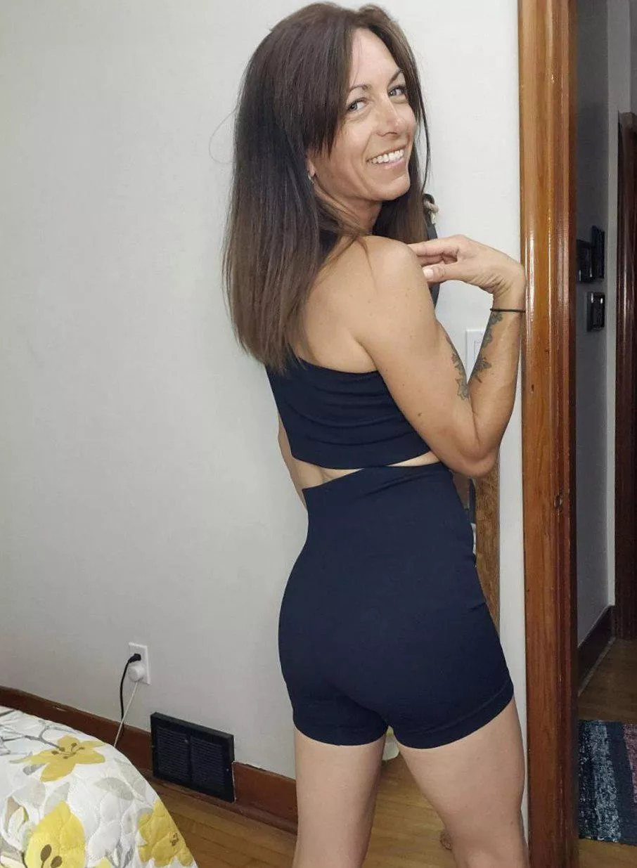 Just keeping it chill and stylish tonight!