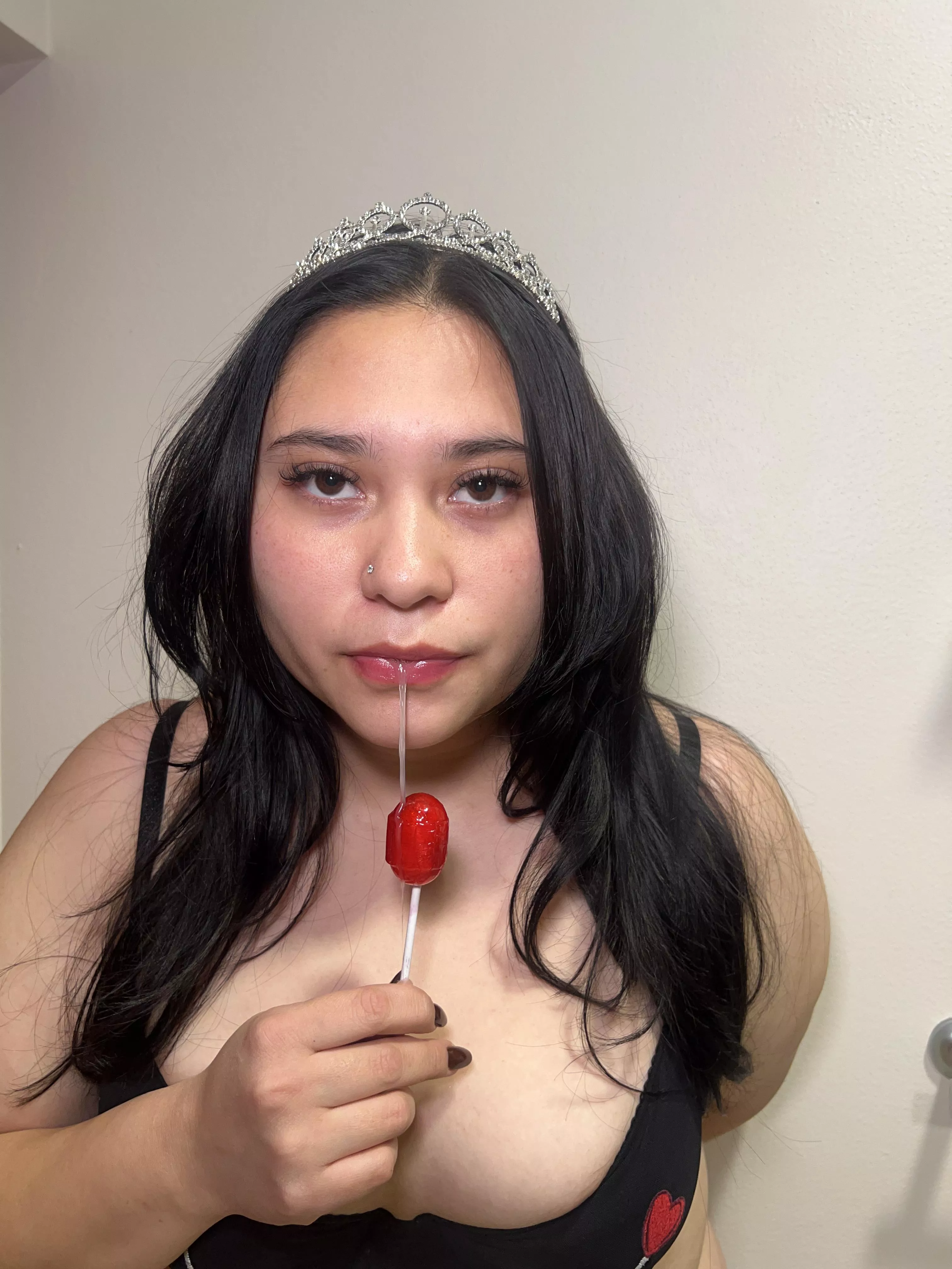 let’s share a lollipop 🍭 