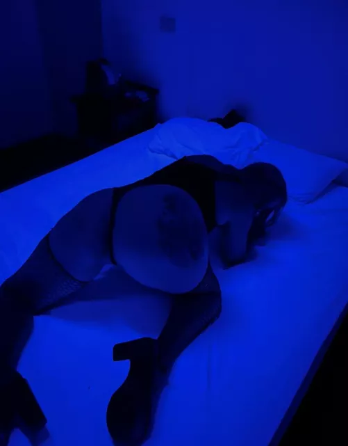 Looking for 18-25 to have some fun with the wife and I must verify