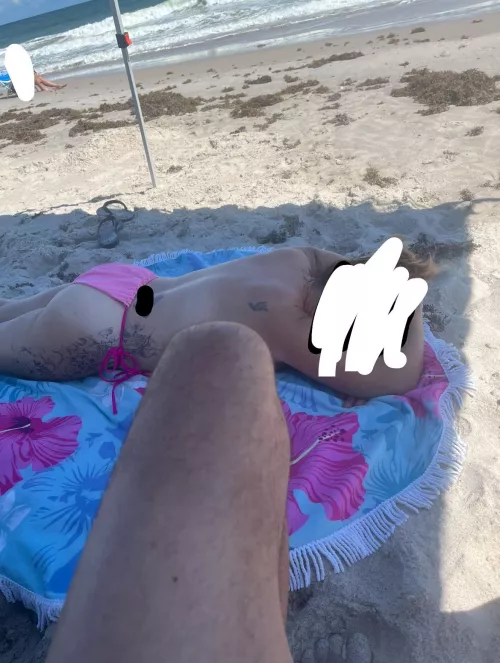 Looking for another couple to chill with at playlinda 