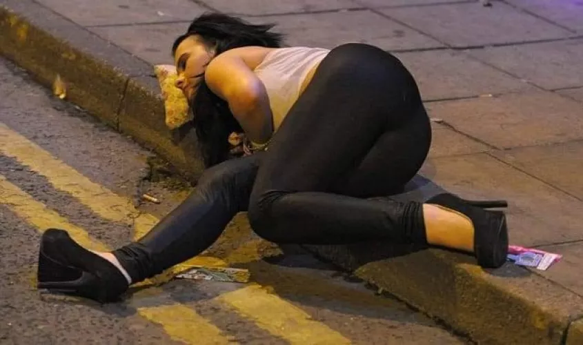 [M4F] 33 - Drinks and drugs until you're a sloppy obliterated mess ready to be raped