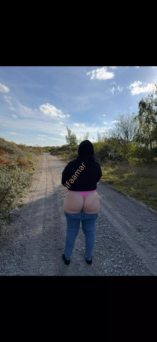 My Arab cheeks loves fresh air🍑