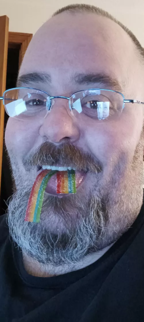 Nevermind the porn, this may be the gayest picture of me yet 😂🥰😛