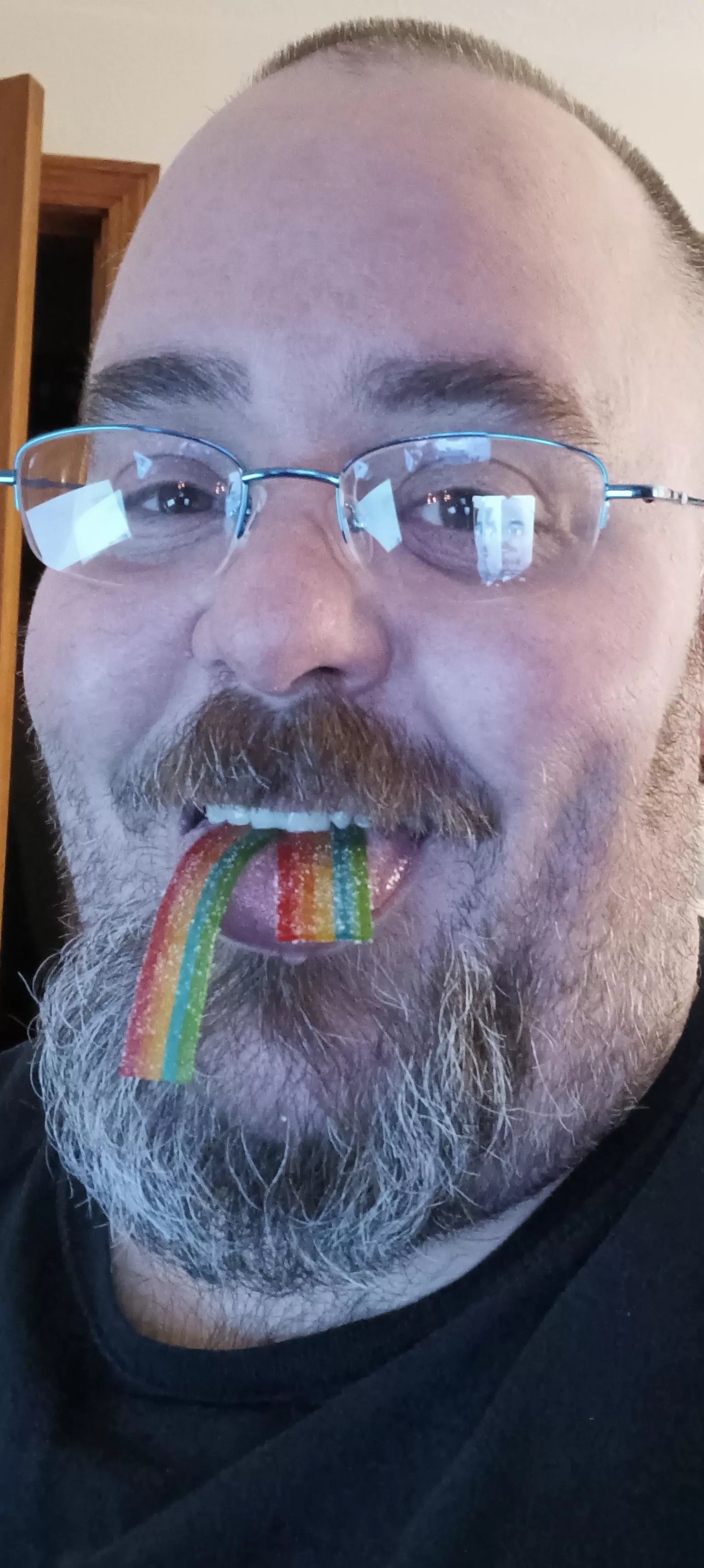 Nevermind the porn, this may be the gayest picture of me yet 😂🥰😛