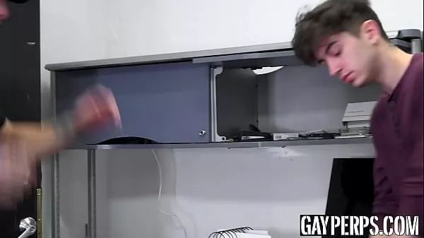 Officer Jeremiah Cruze tied gay shoplifter Donovin Rece so he could shower him with cum - Gay Videos