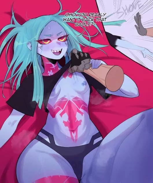 She looks cute in anything she wears (fi_zz_ill)