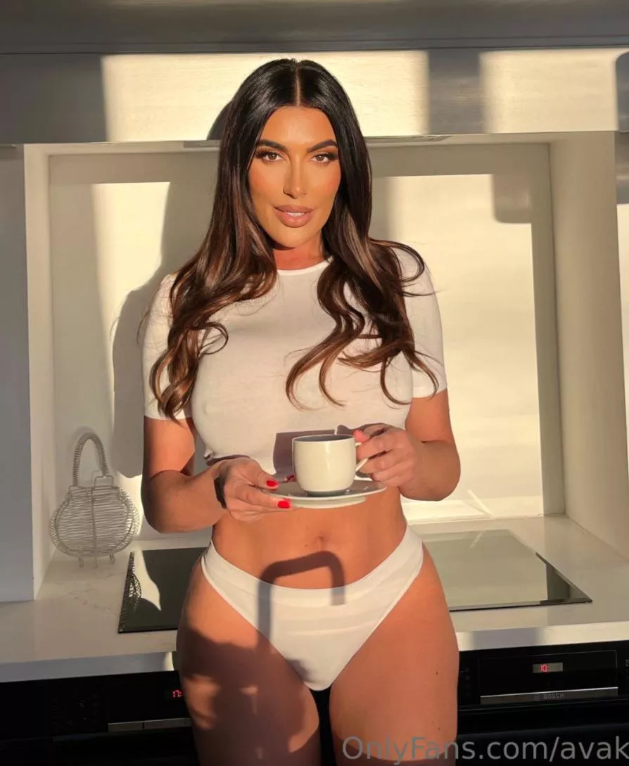 the things i’d let Ava to do me… someone drop me a message and let’s get dirtyyy