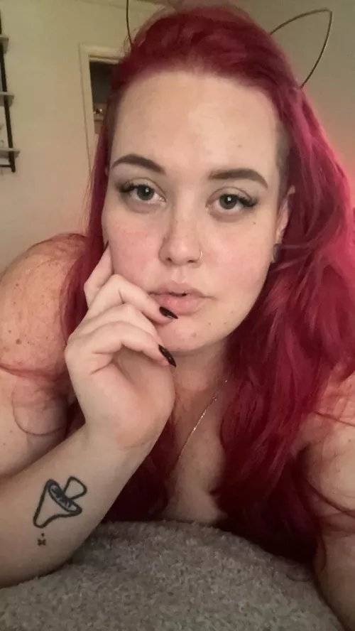 Think you could keep a girl company? ✨💕🫧