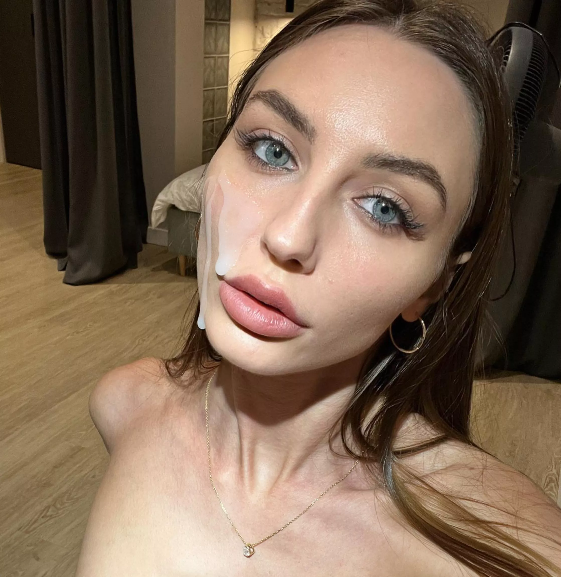 This cum makes my lips look better