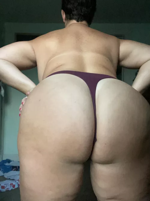 Time to bend me over and pull the thong to the side. 