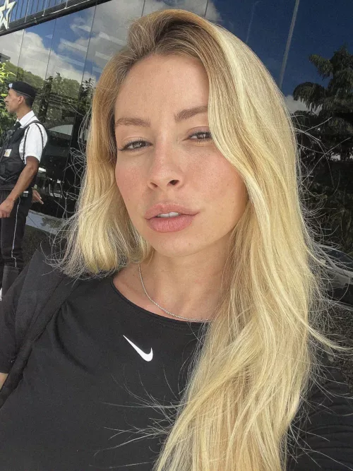 too pretty to be ignored