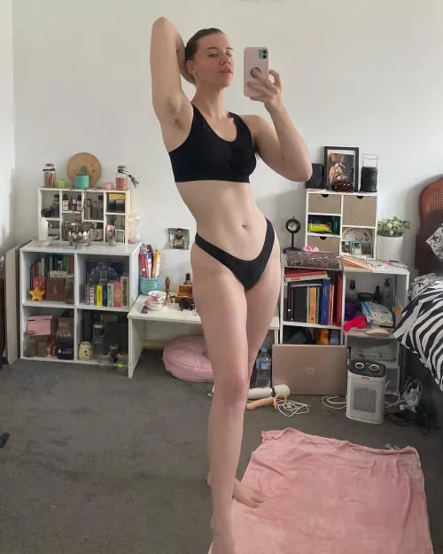 Was feelin myself in the mirror. Also the amount of hidden lore in the back of my photos makes me chuckle